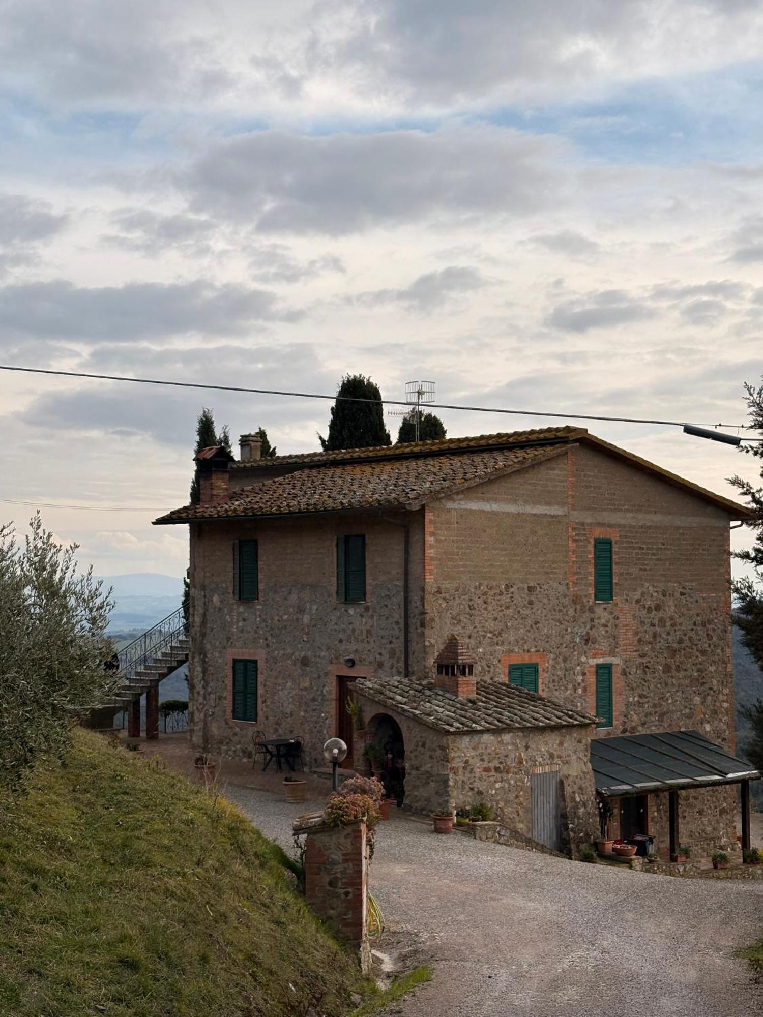 Casa Guaitoli Villa Bagni Di Petriolo Luaran gambar
