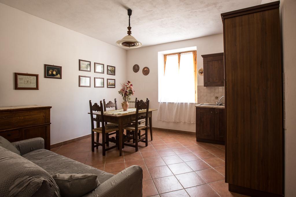 Casa Guaitoli Villa Bagni Di Petriolo Luaran gambar